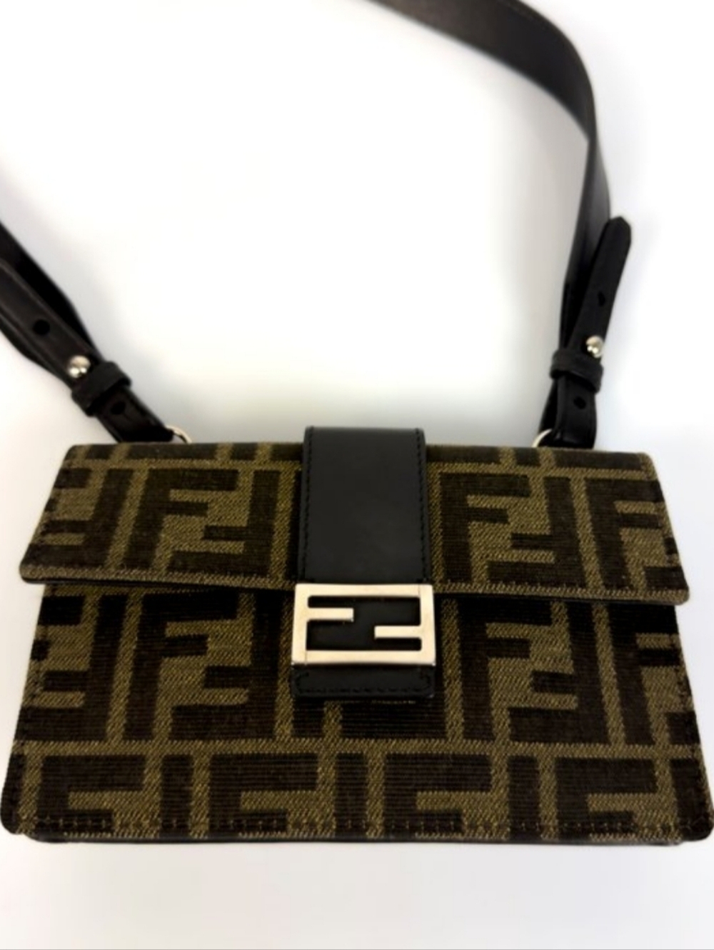 Fendi - Baguette Zucca Logo Monogram - Crossbody bag